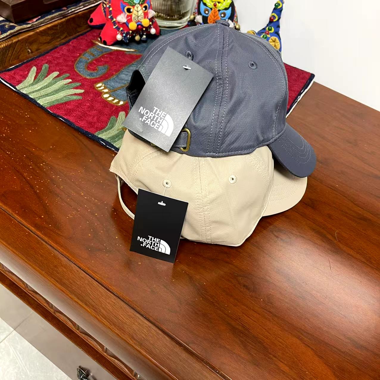 hat/ model: T18