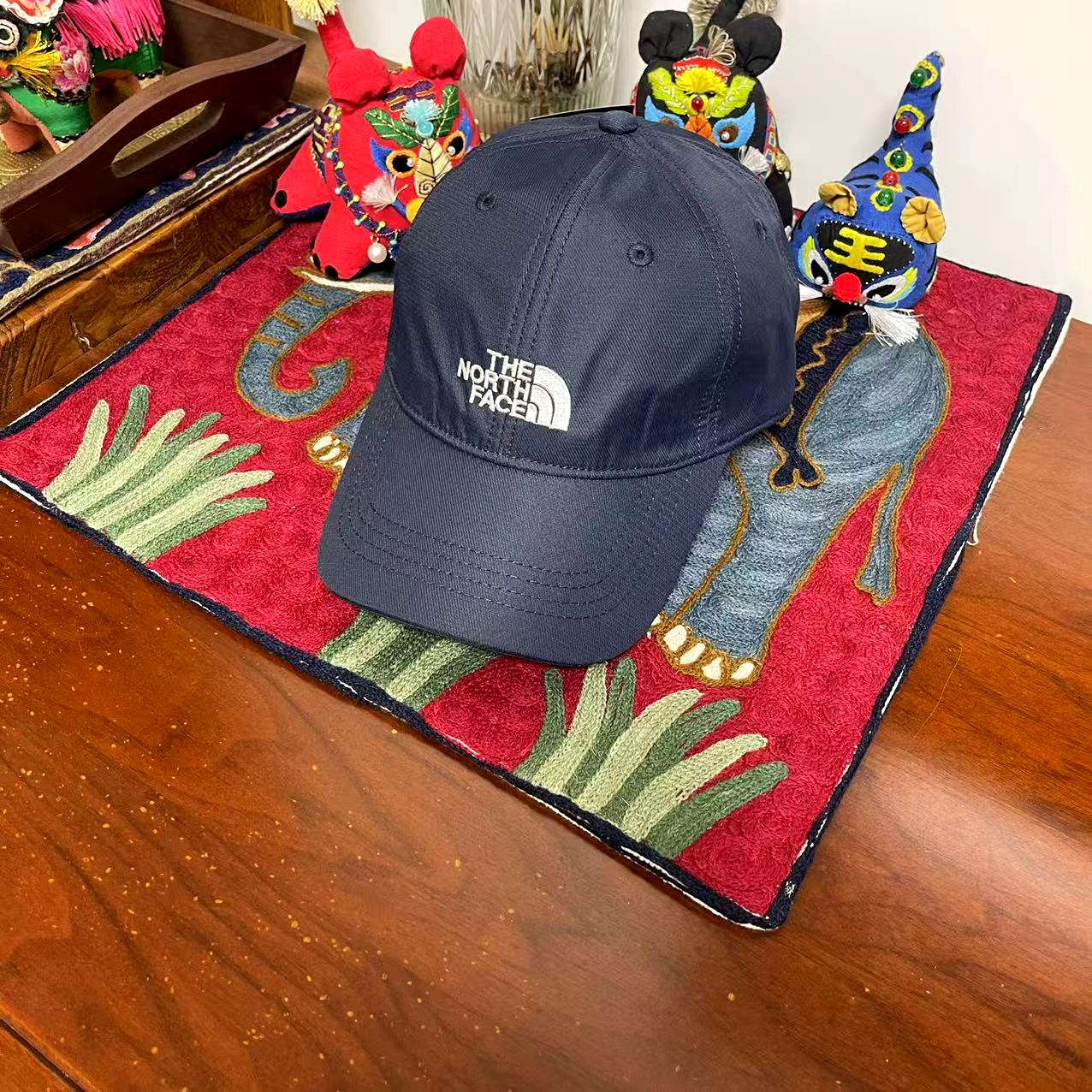 hat/ model: T18