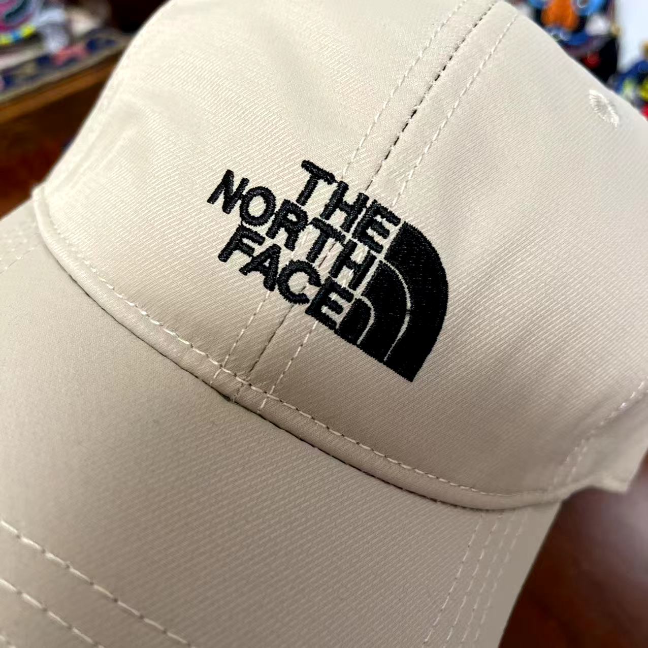 hat/ model: T18