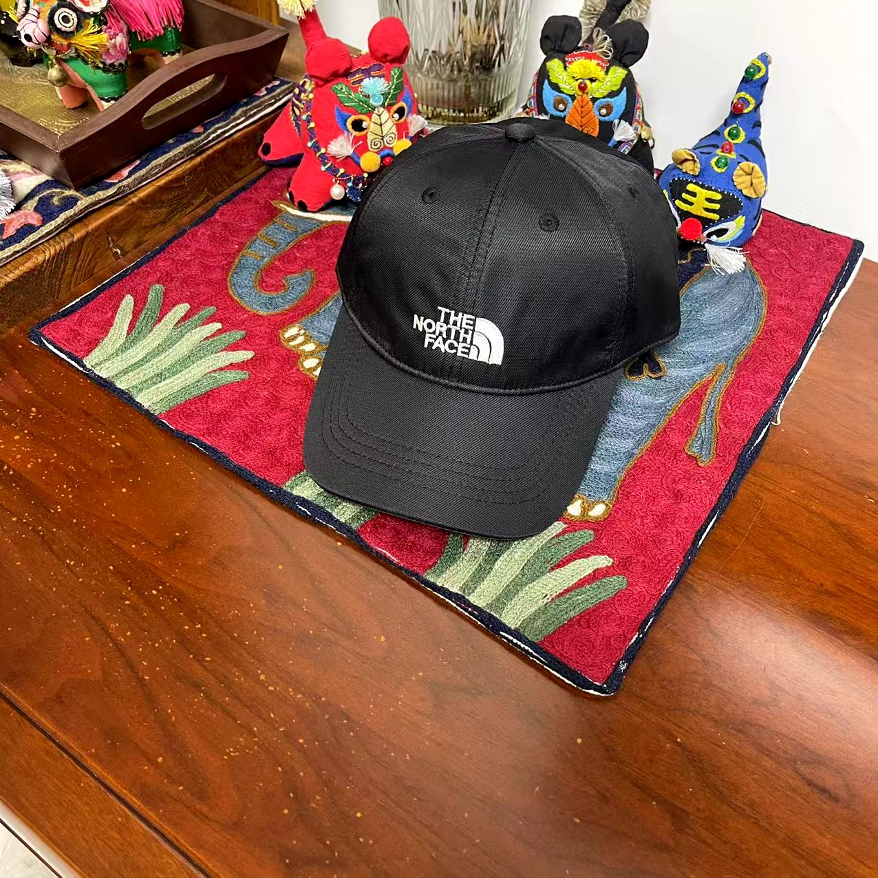 hat/ model: T18