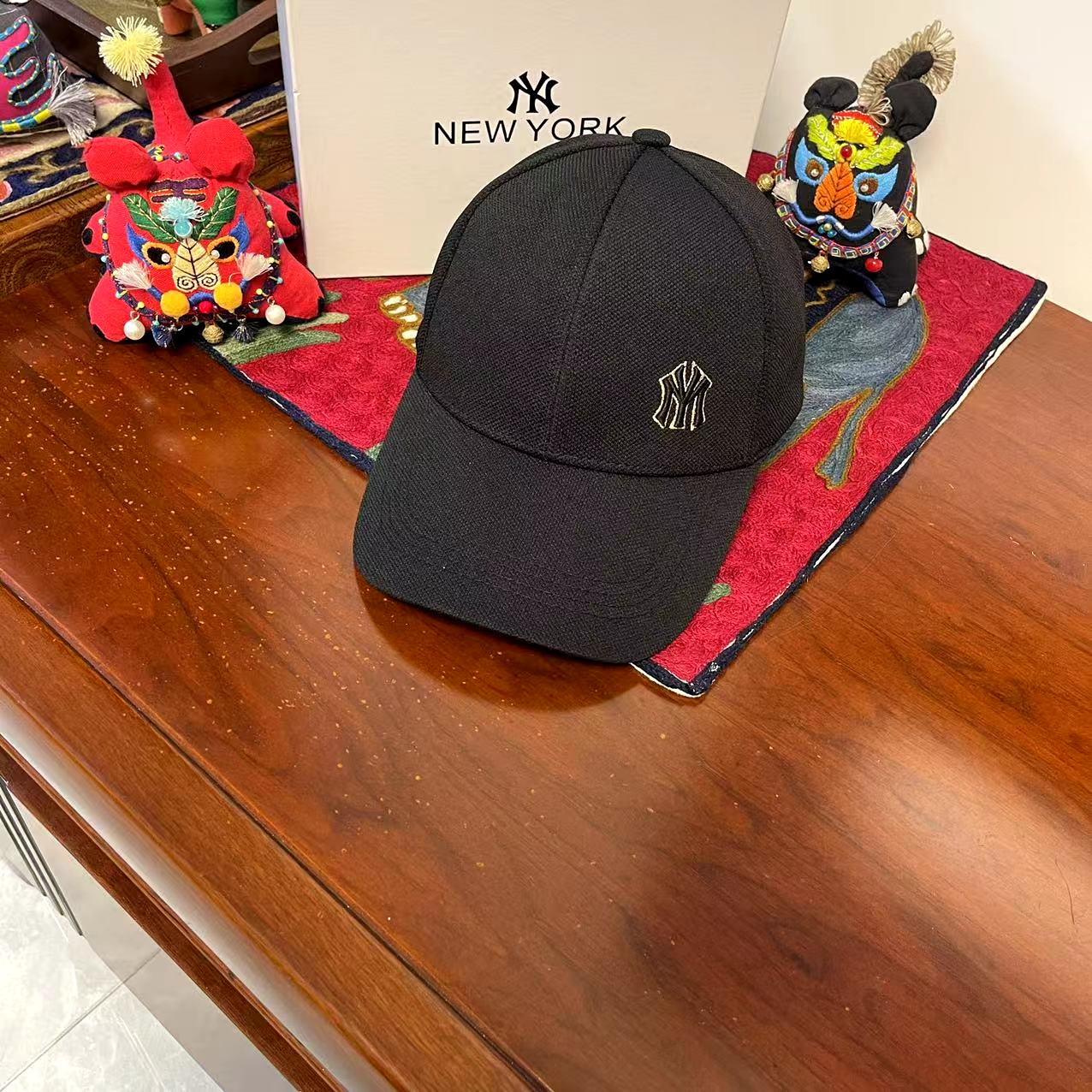 hat/ model: T16