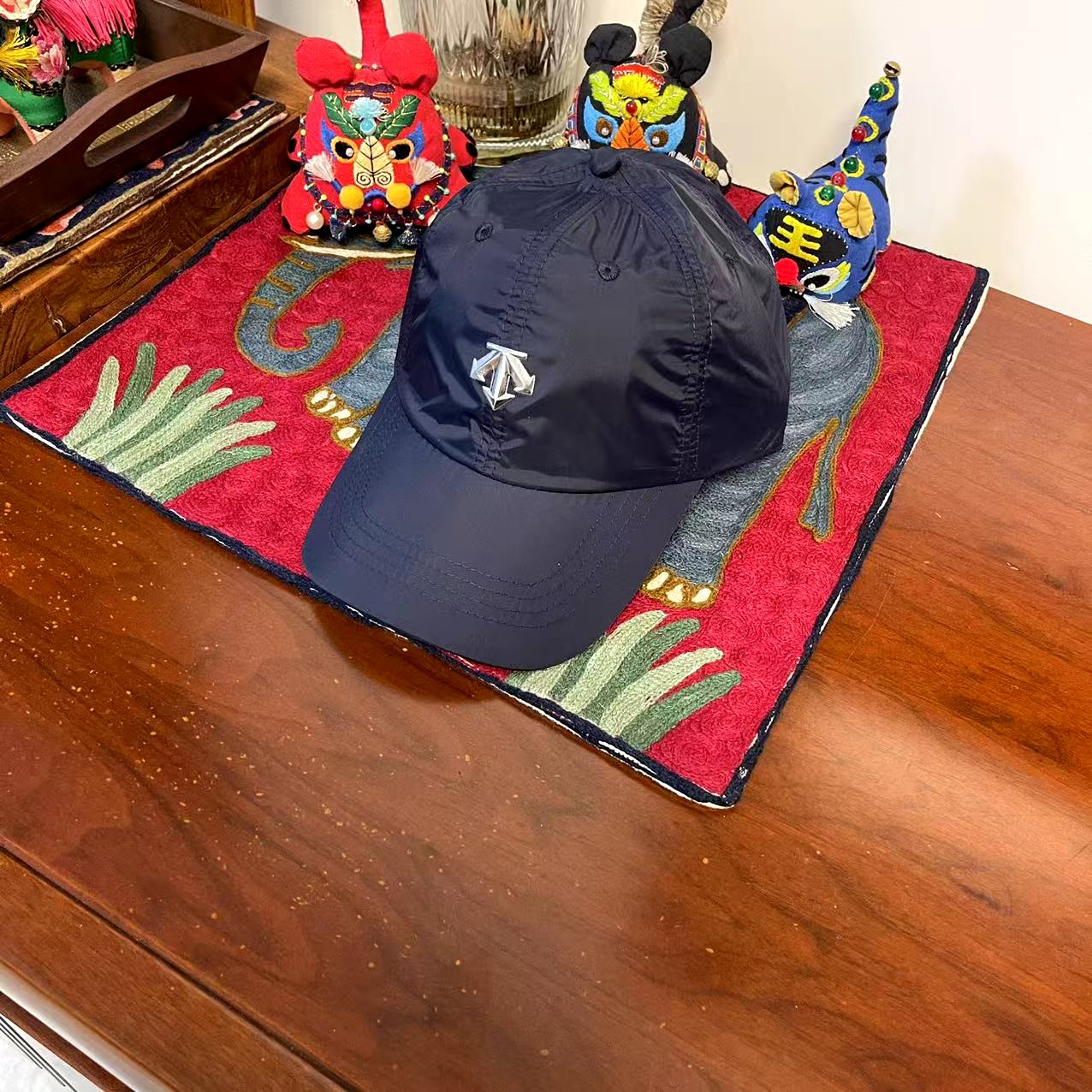 hat/ model: T23