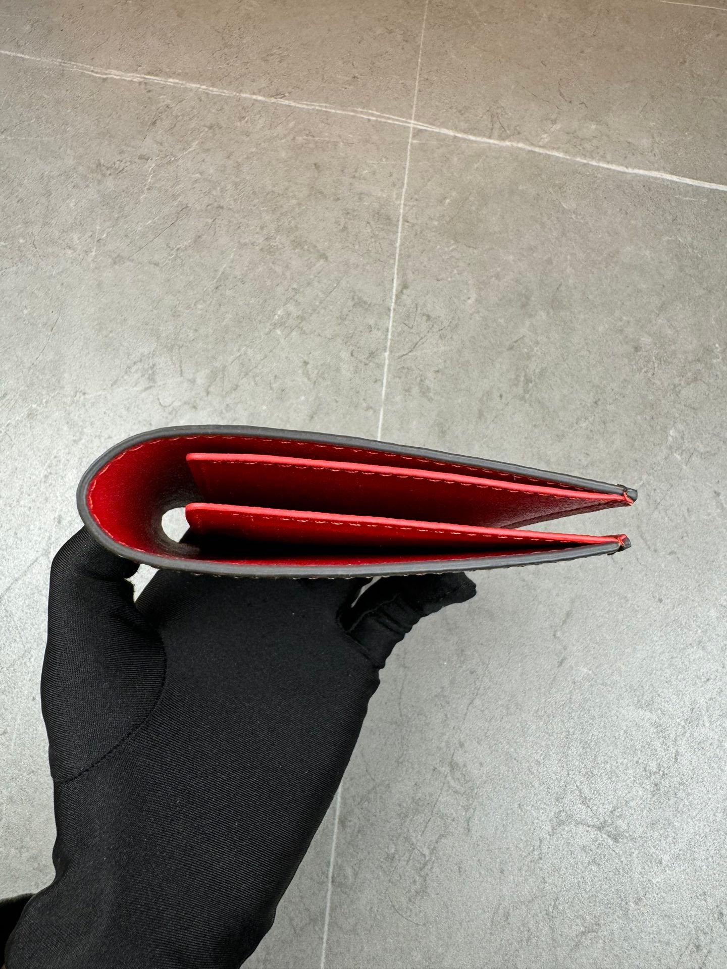 Wallet/Model: 12218