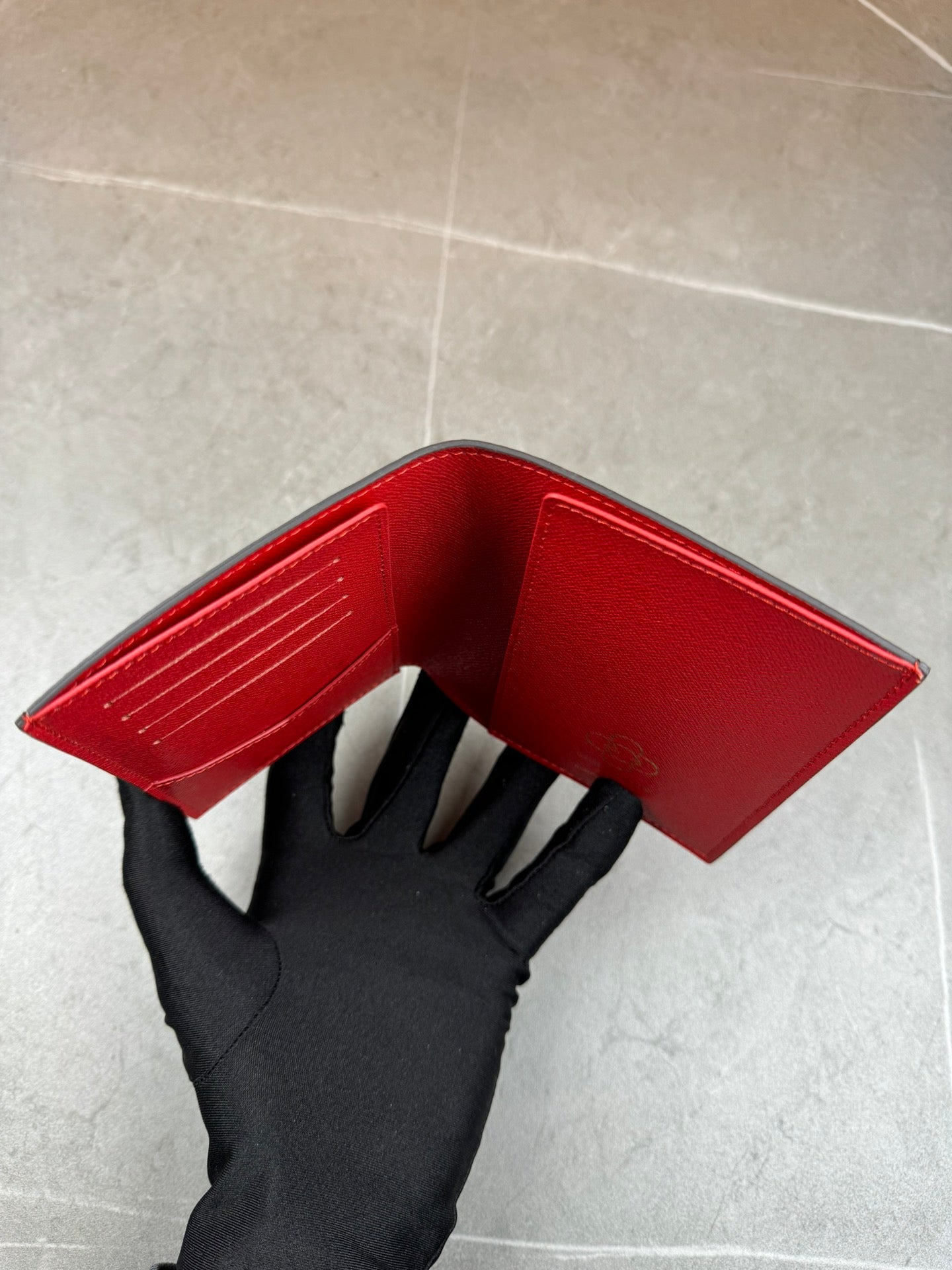 Wallet/Model: 12218