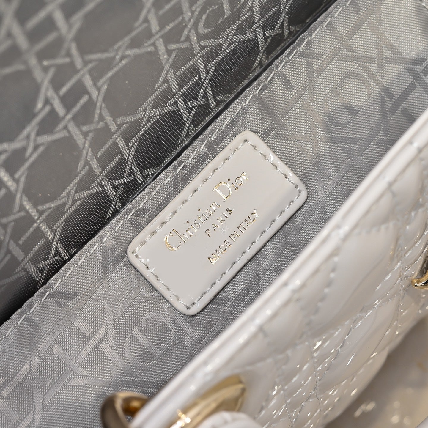 Bag/Quality: 4A/Model:CD0540