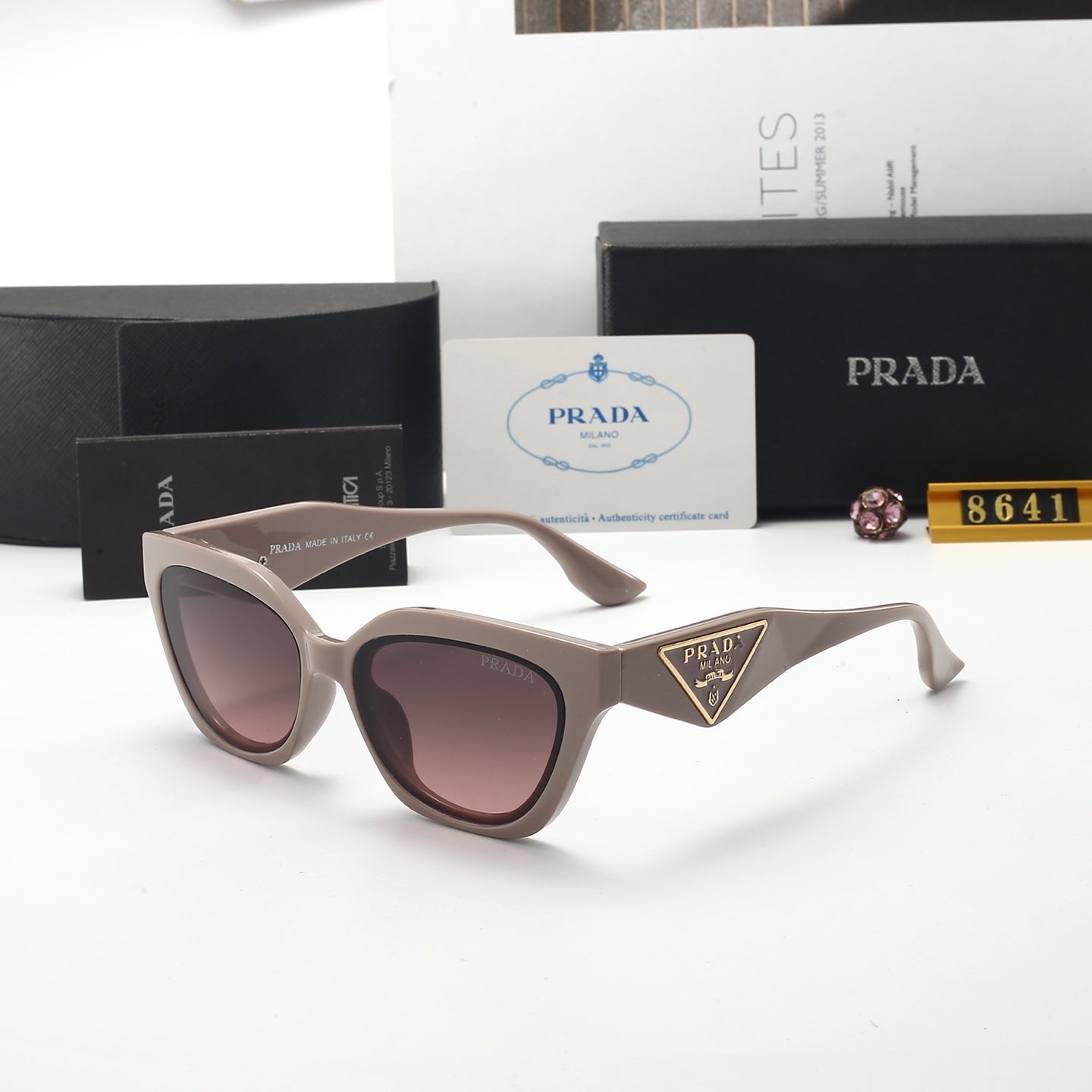 sunglasses / model:8641