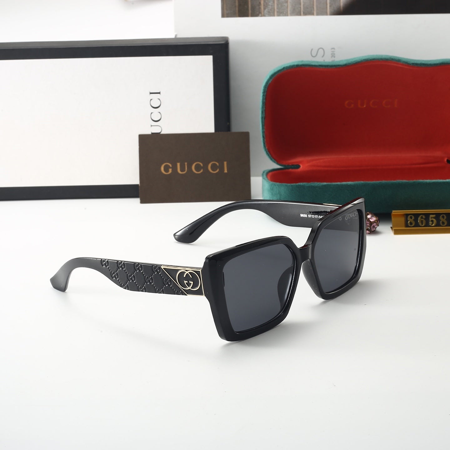 sunglasses / model:8658