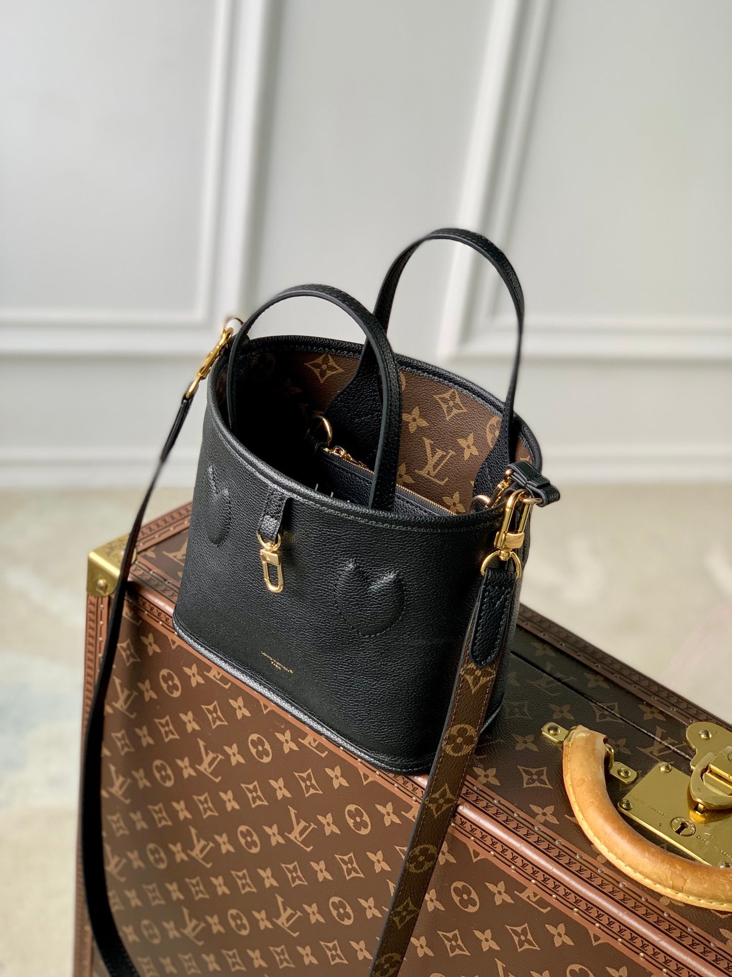Bag/Quality: Mirror/Model: M12106
