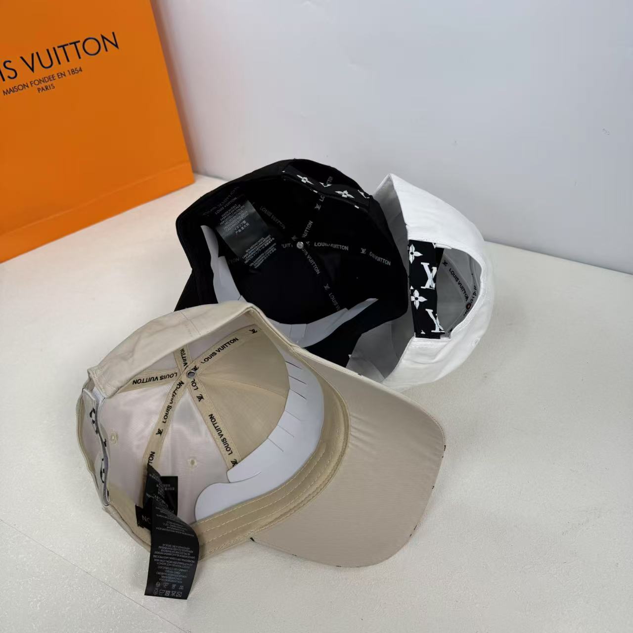 hat/ model: T36