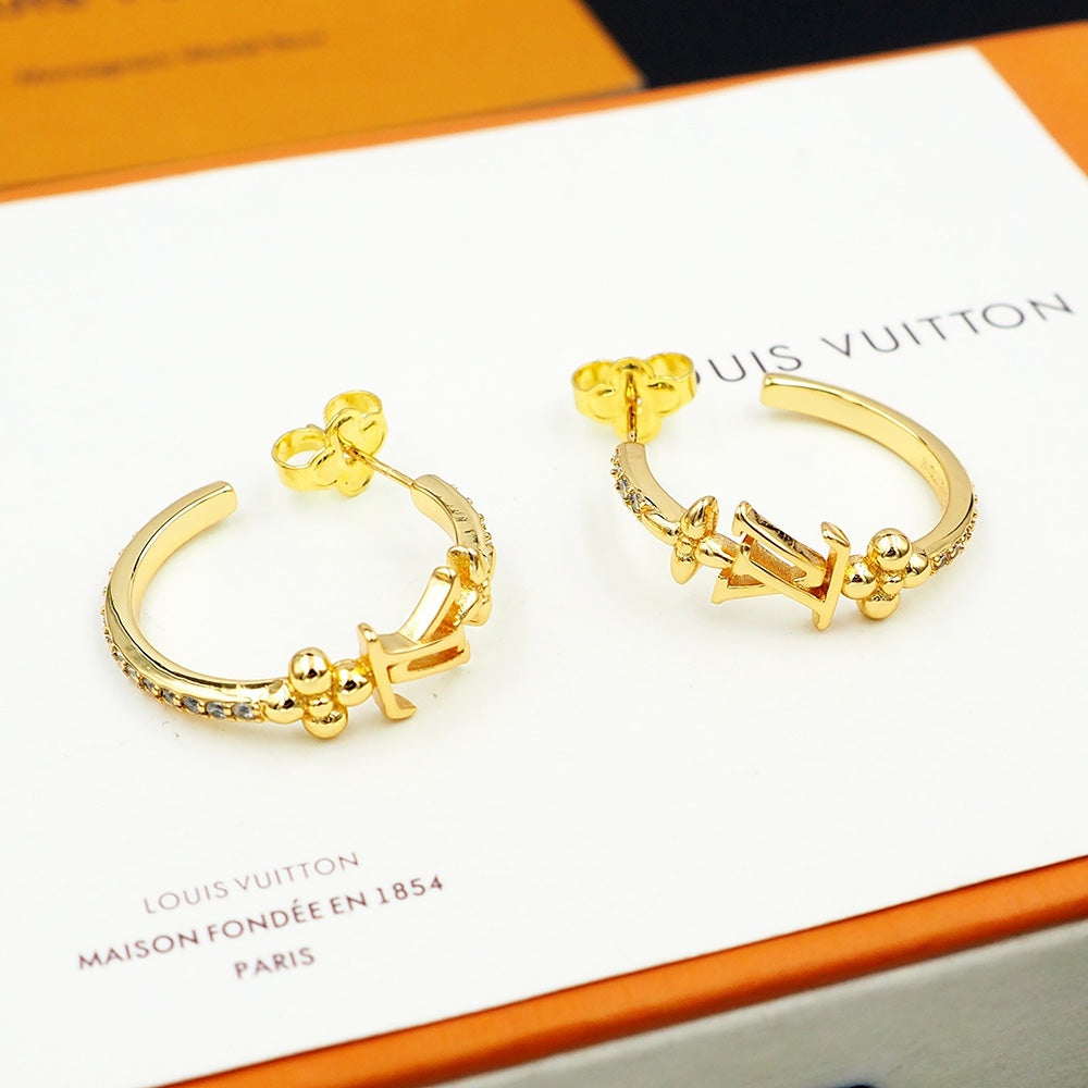 jewelry/earrings/model: 103173