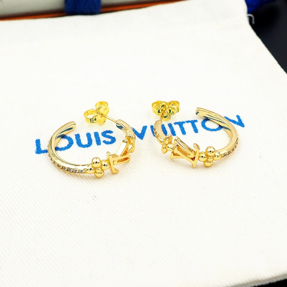 jewelry/earrings/model: 103173