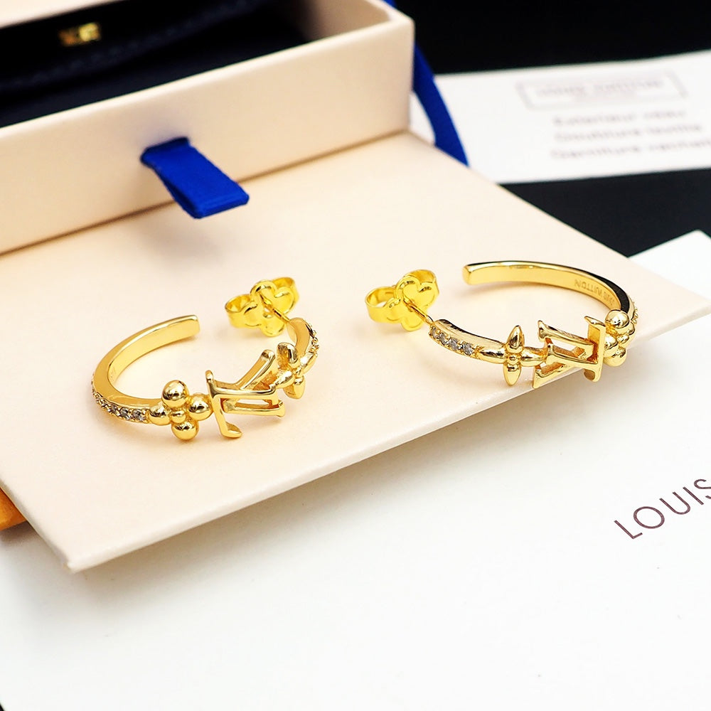 jewelry/earrings/model: 103173