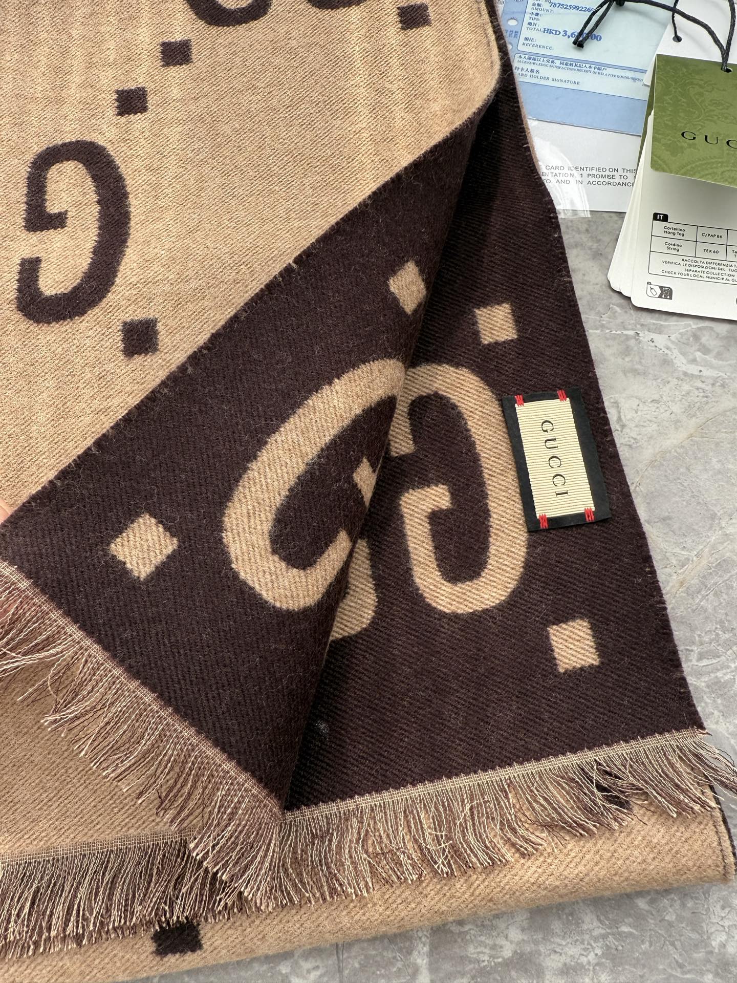 scarf/model: T72
