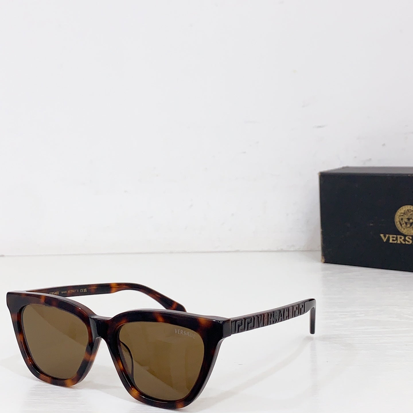 Sunglasses/Quality: 5A/Model:VE335
