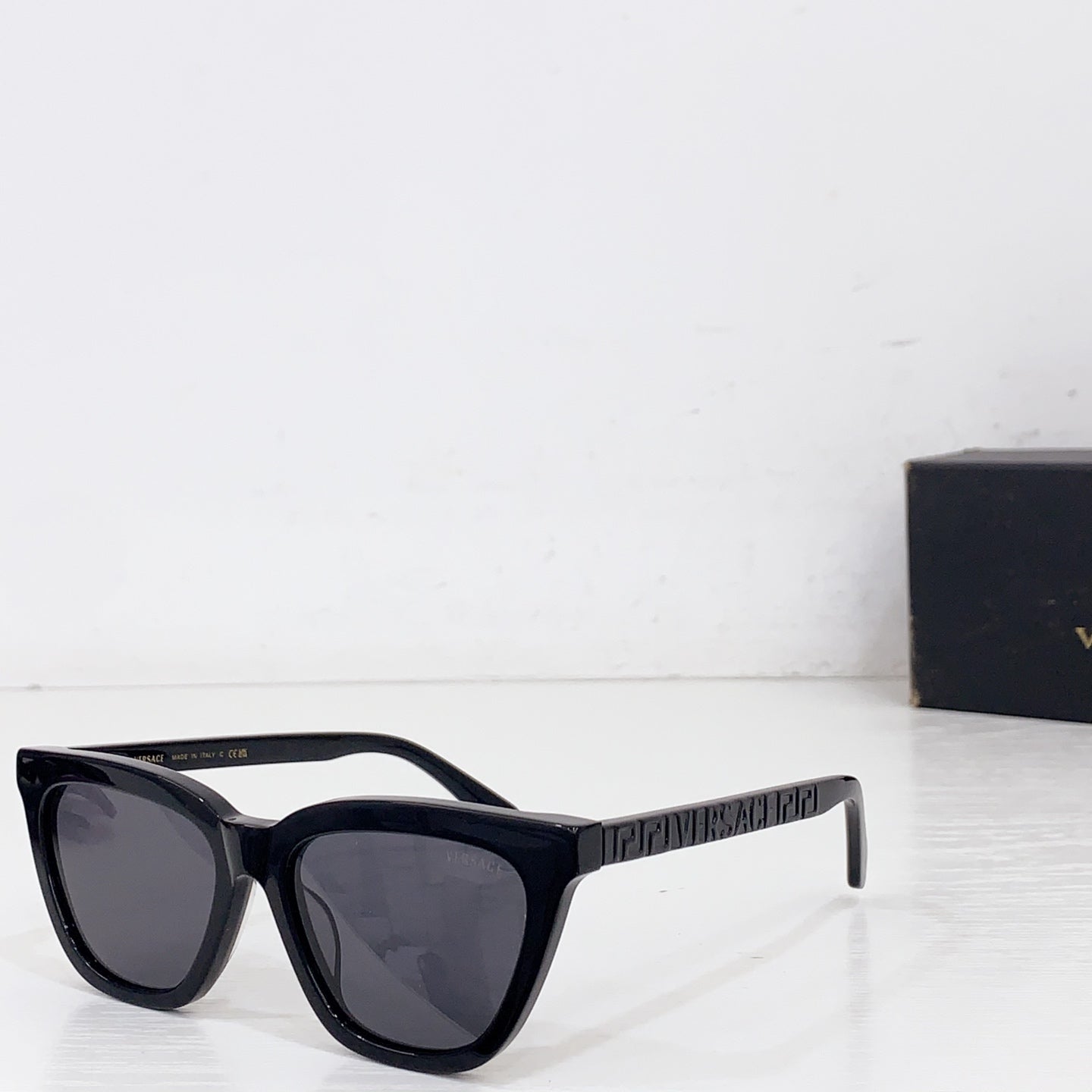 Sunglasses/Quality: 5A/Model:VE335