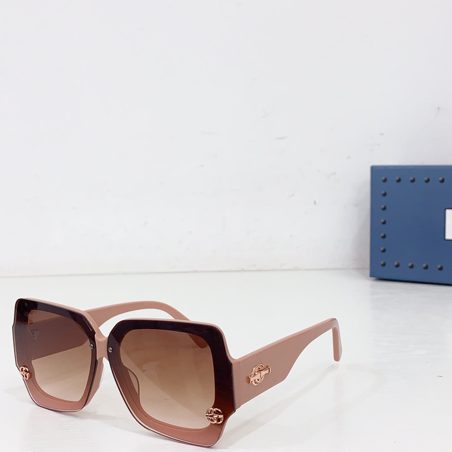 Sunglasses/Quality: 5A/Model:GG1626