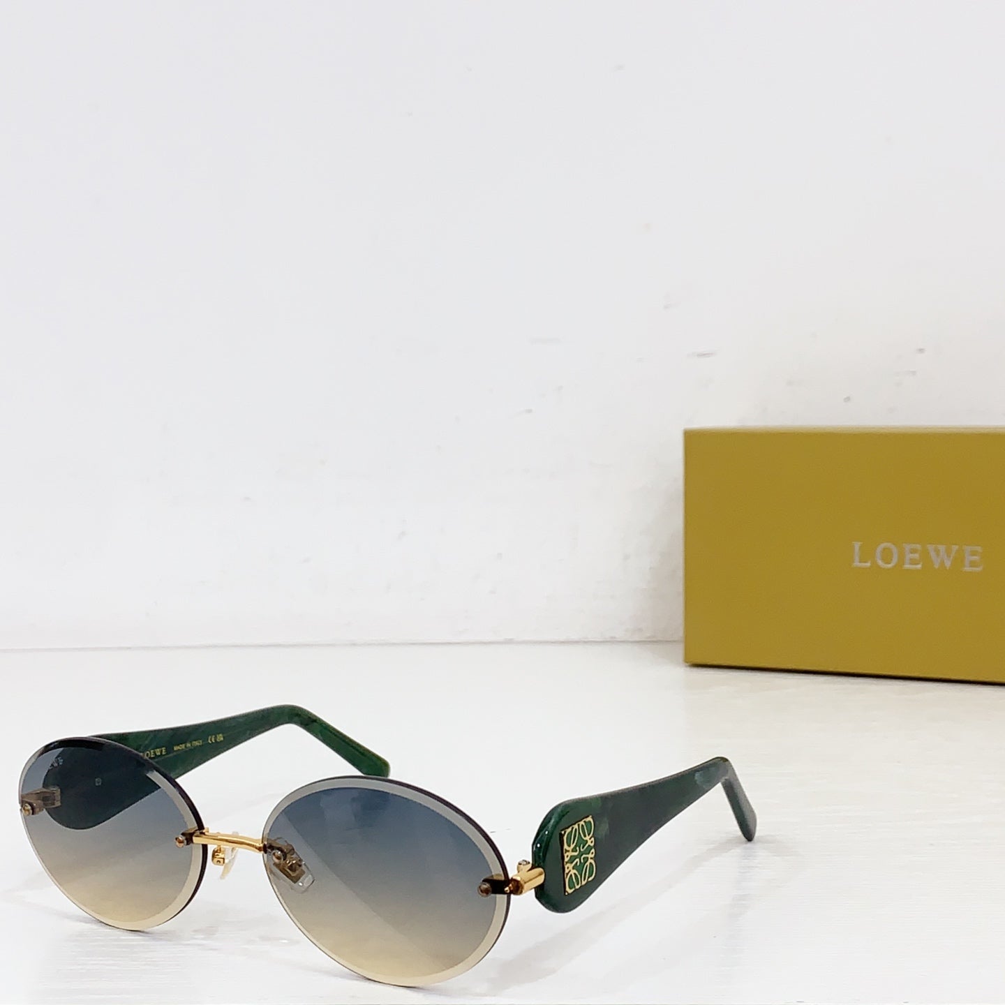 Sunglasses/Quality: 5A/Model:LW5132S