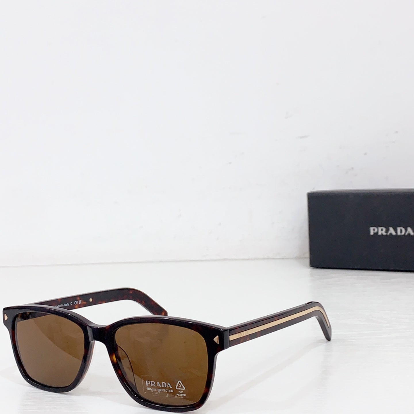 Sunglasses/Quality: 5A/MODEL: VPR B10V