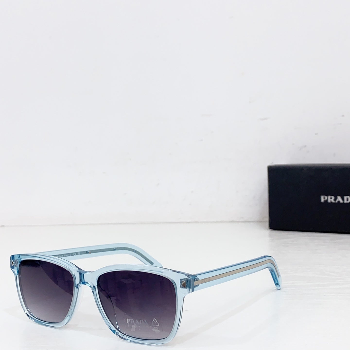 Sunglasses/Quality: 5A/MODEL: VPR B10V