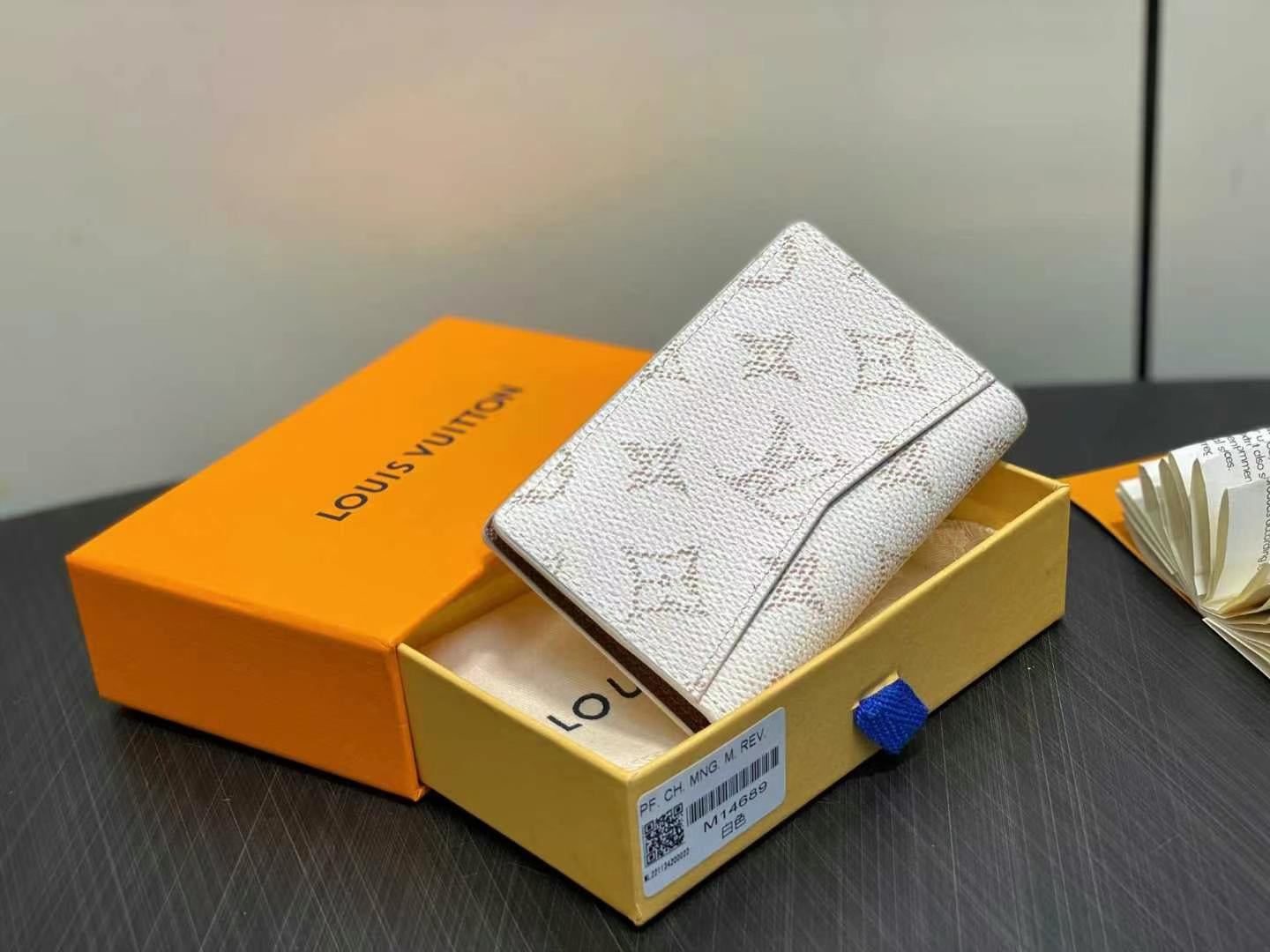 wallet/Quality: 4A/Model:M14689