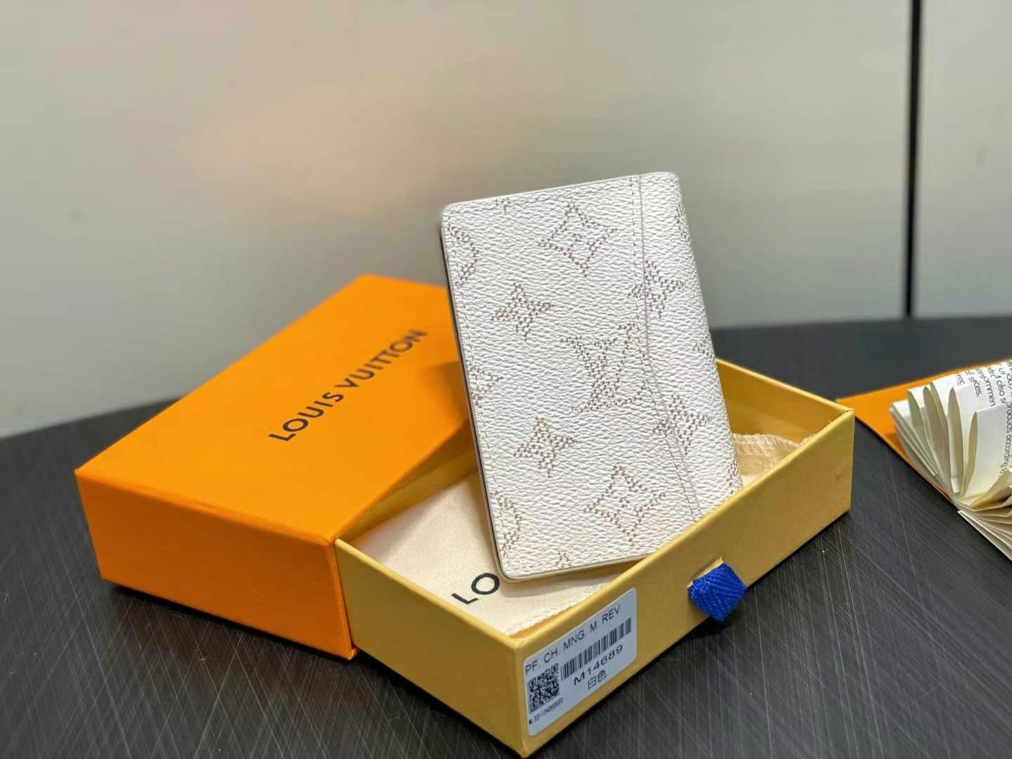 wallet/Quality: 4A/Model:M14689