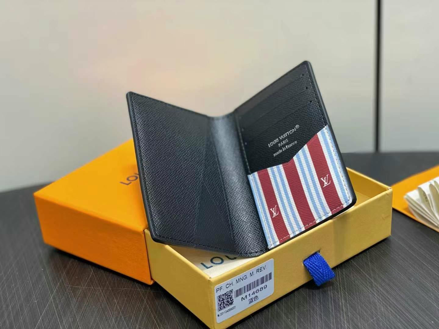 wallet/Quality: 4A/Model:M14689