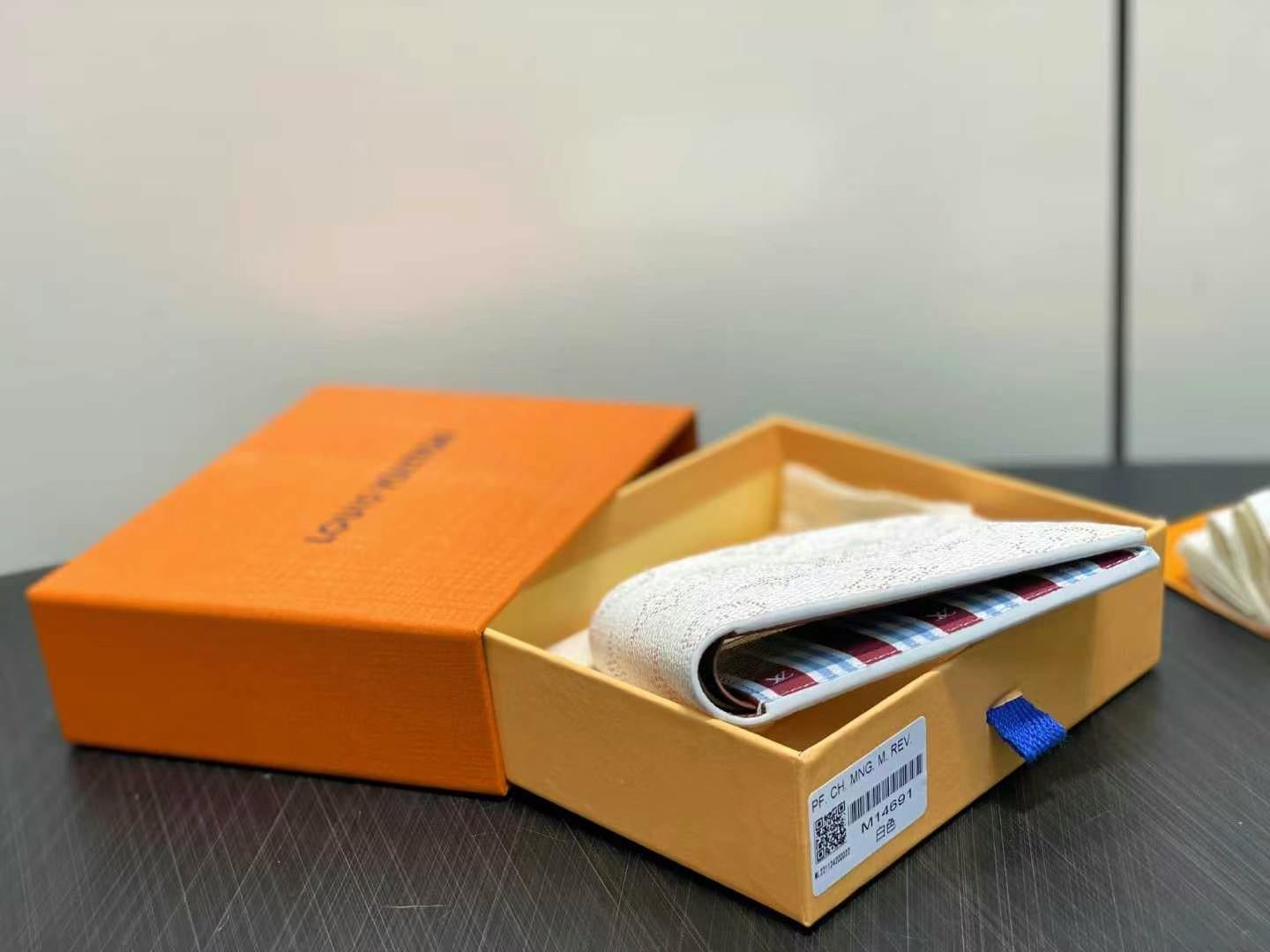 wallet/Quality: 4A/Model:M14691