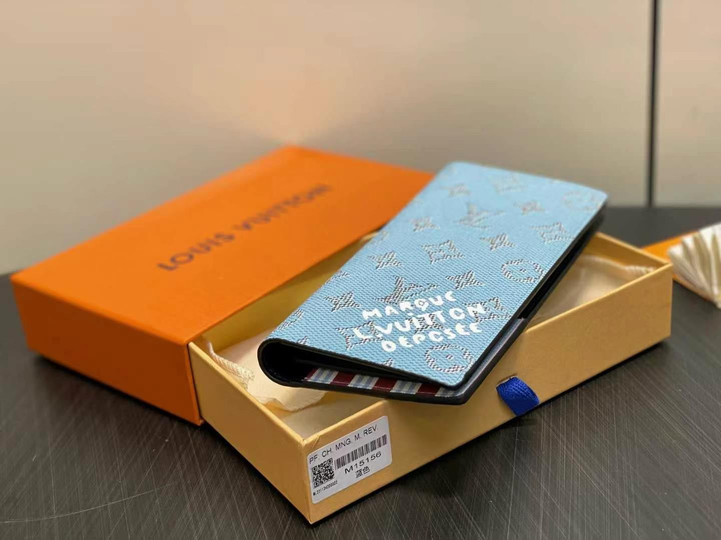 wallet/Quality: 4A/Model:M15156