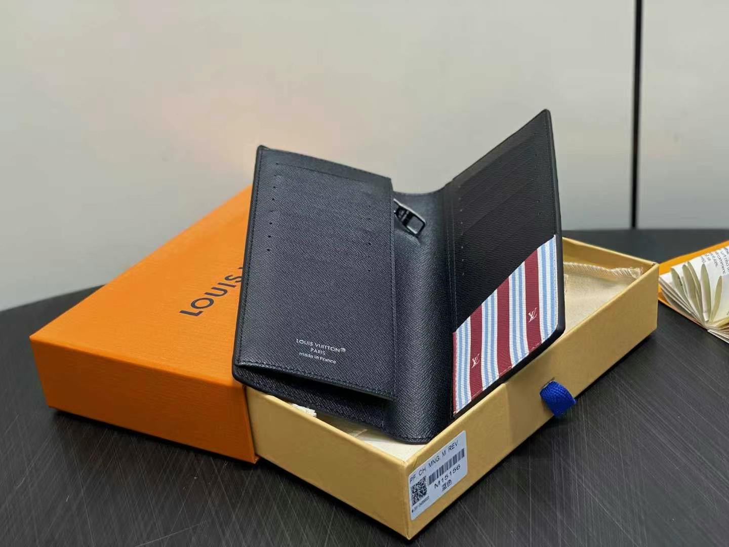 wallet/Quality: 4A/Model:M15156