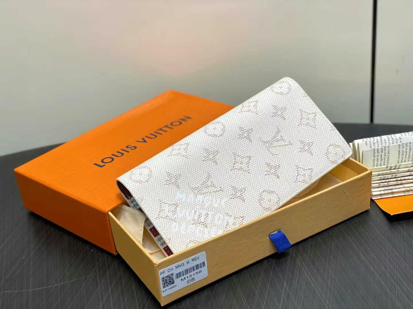 wallet/Quality: 4A/Model:M15156