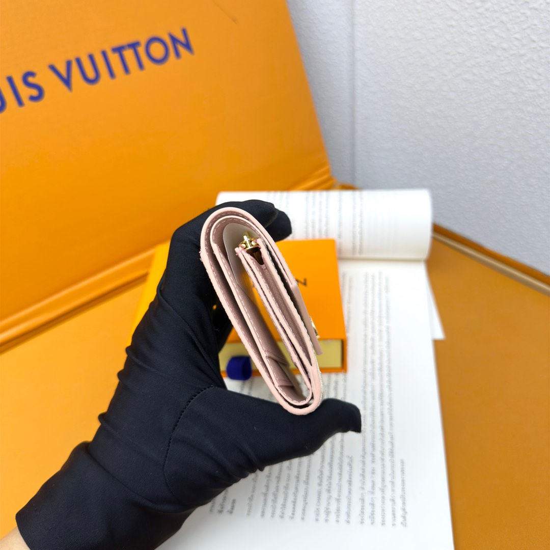 wallet/quality: 4A/model:M62933