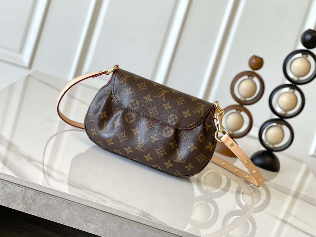 Bag/Quality: Mirror/model:M13617