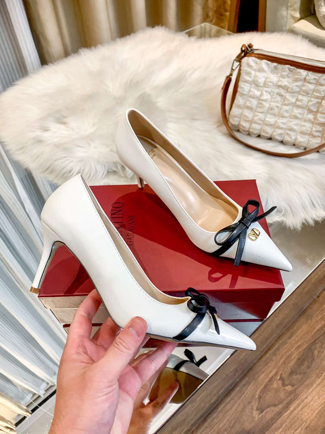 shoes/model: X12