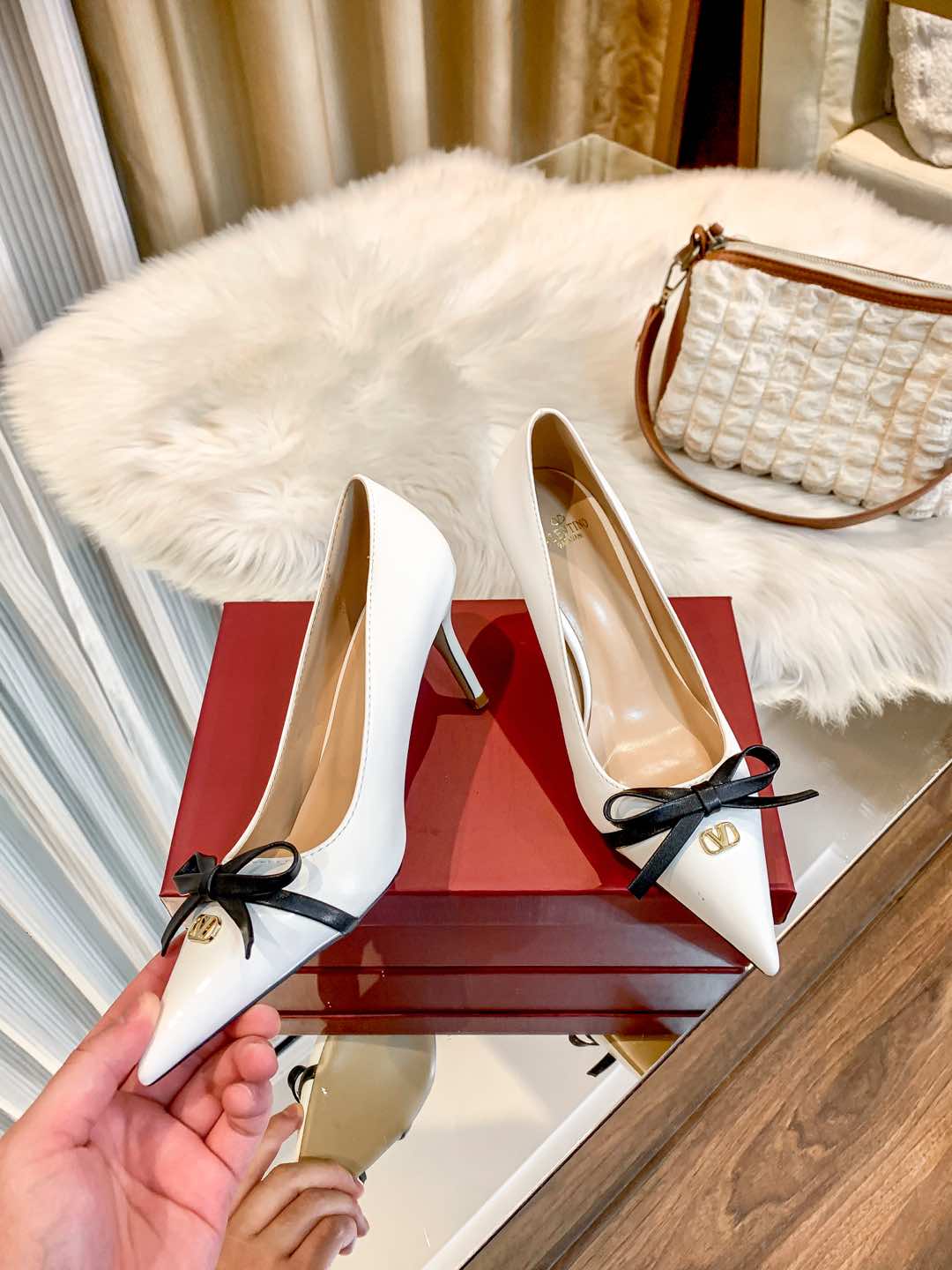 shoes/model: X12