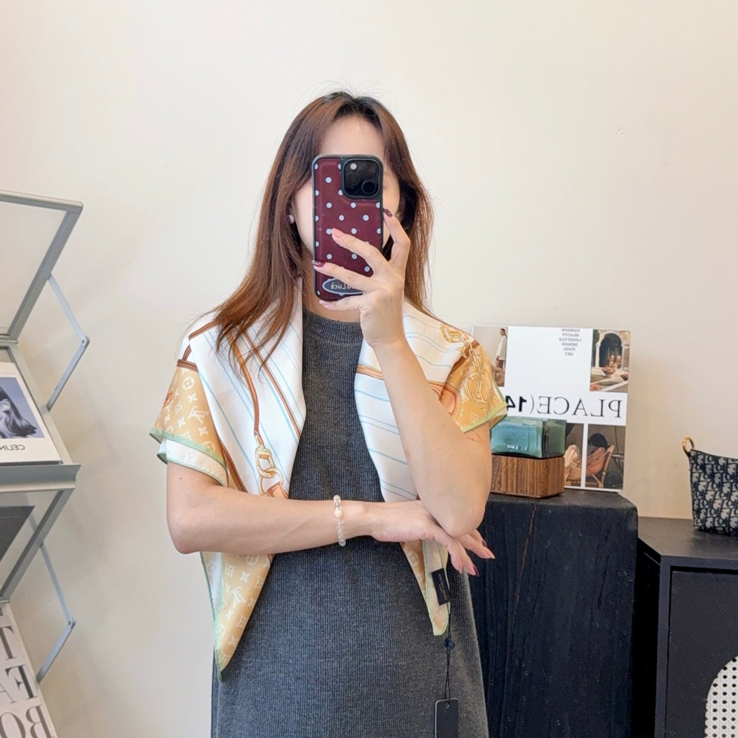scarf/model: T58