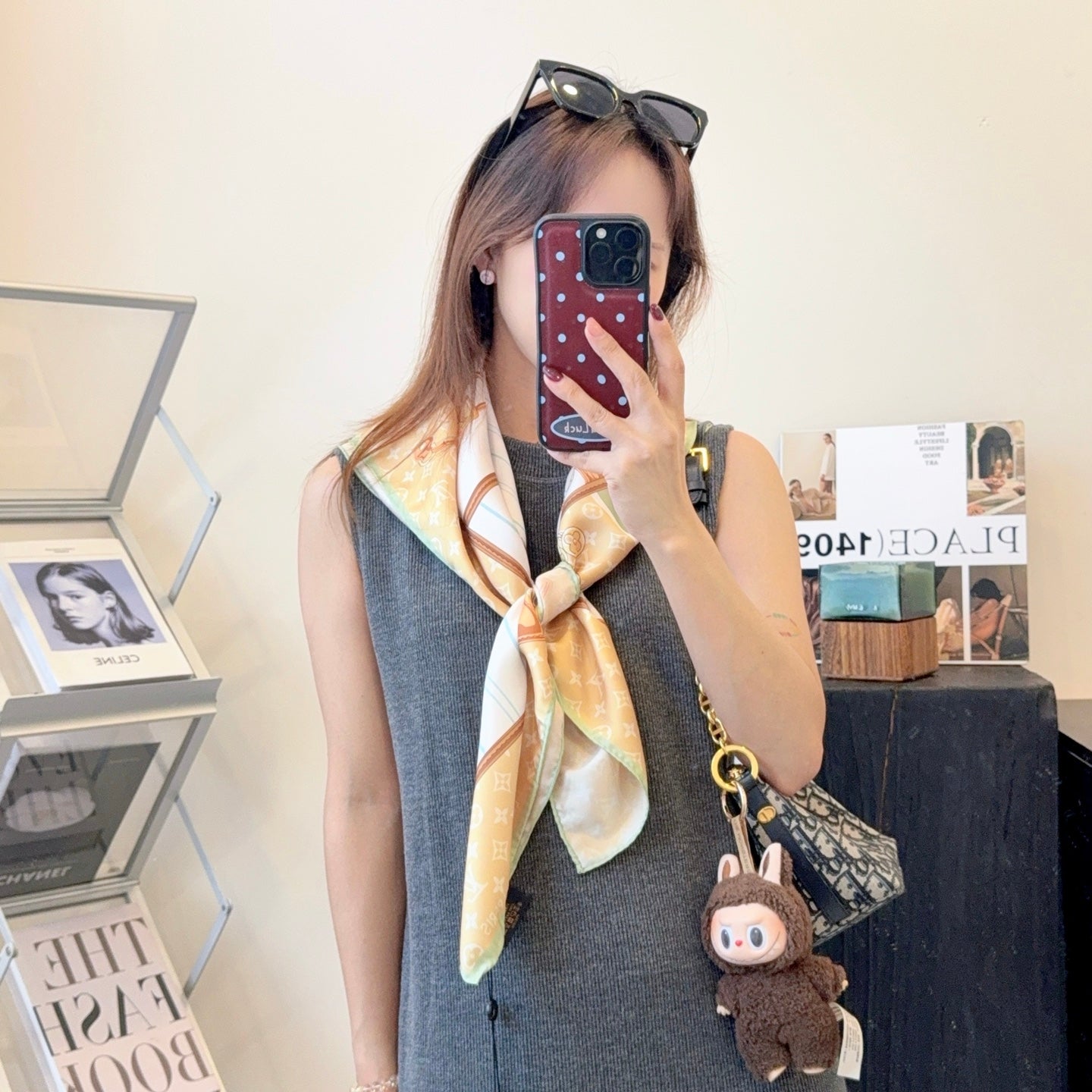 scarf/model: T58