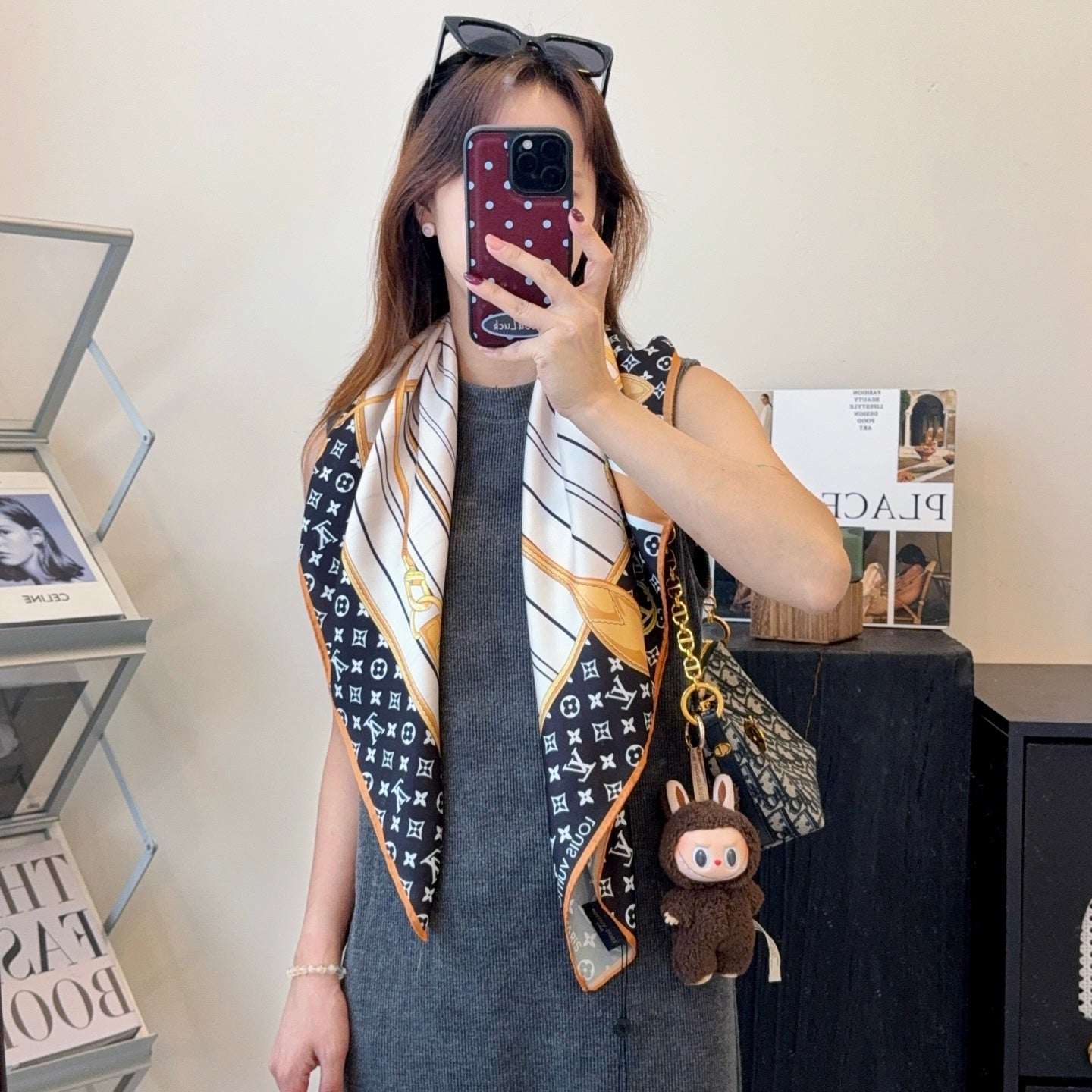 scarf/model: T58