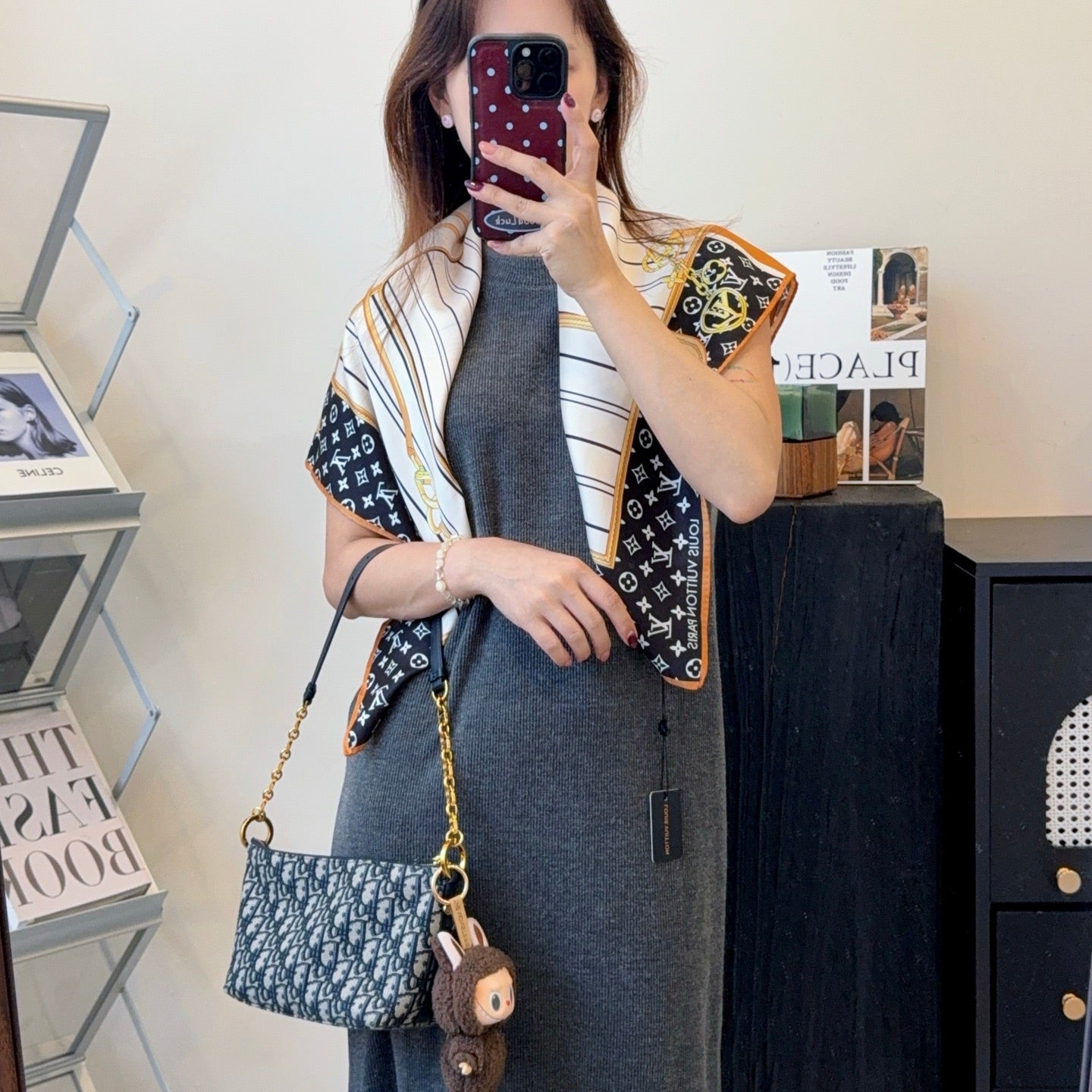 scarf/model: T58