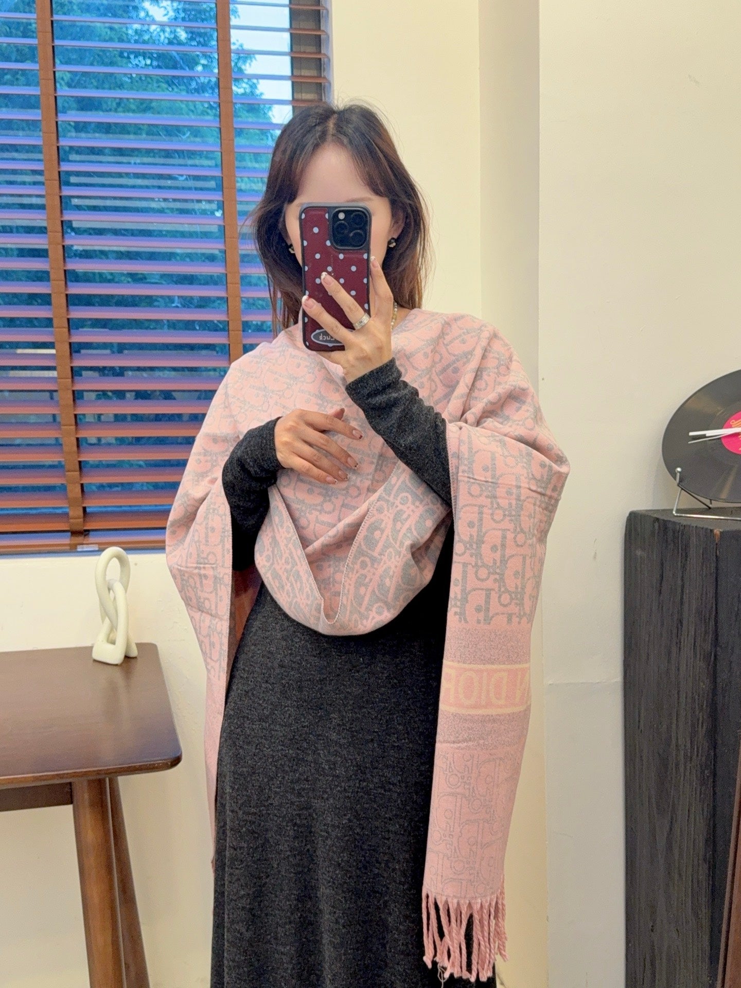 scarf/model: T59