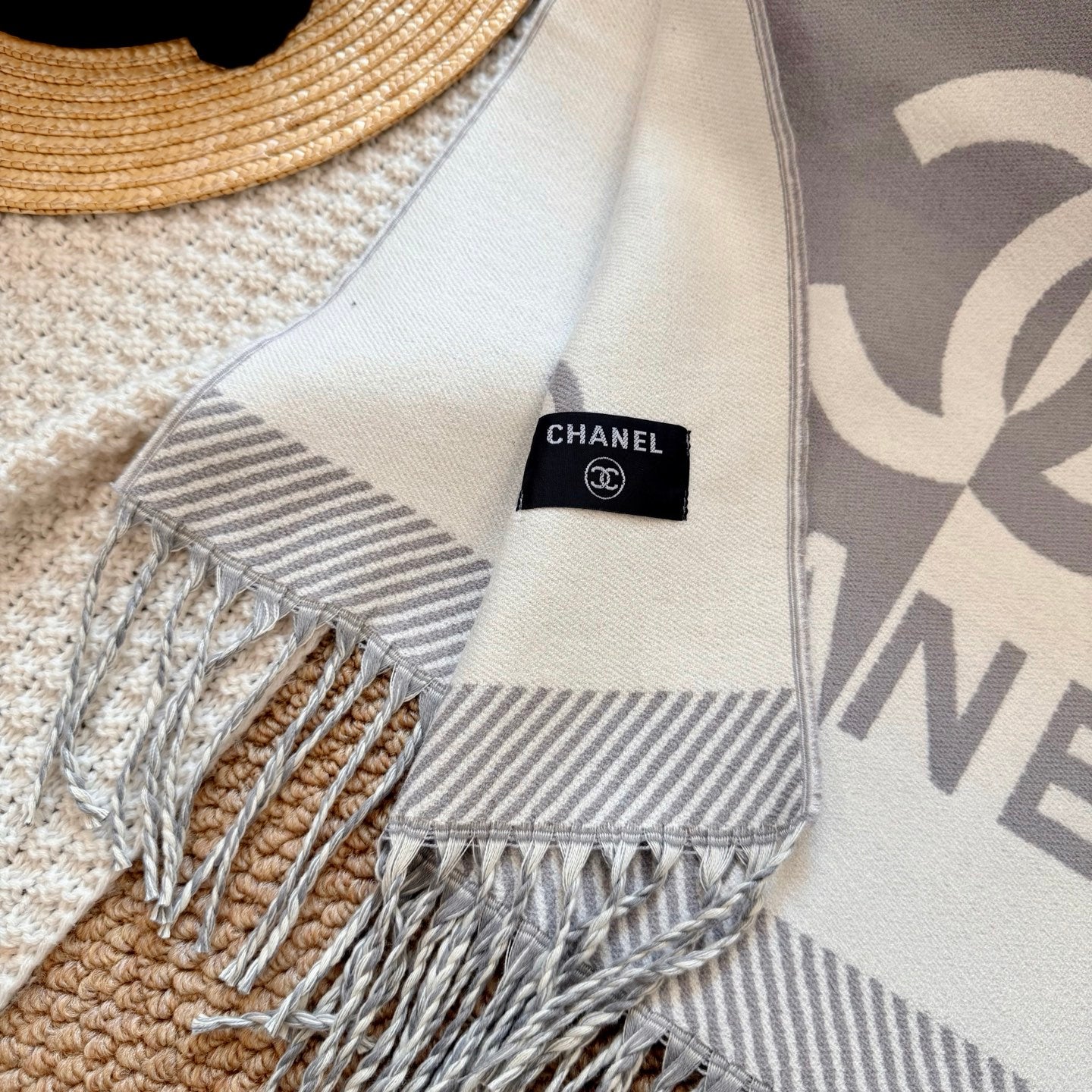 scarf/model: T66