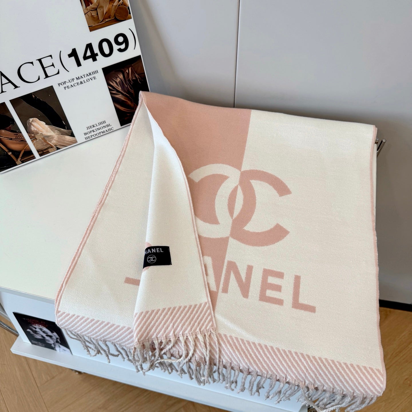 scarf/model: T66