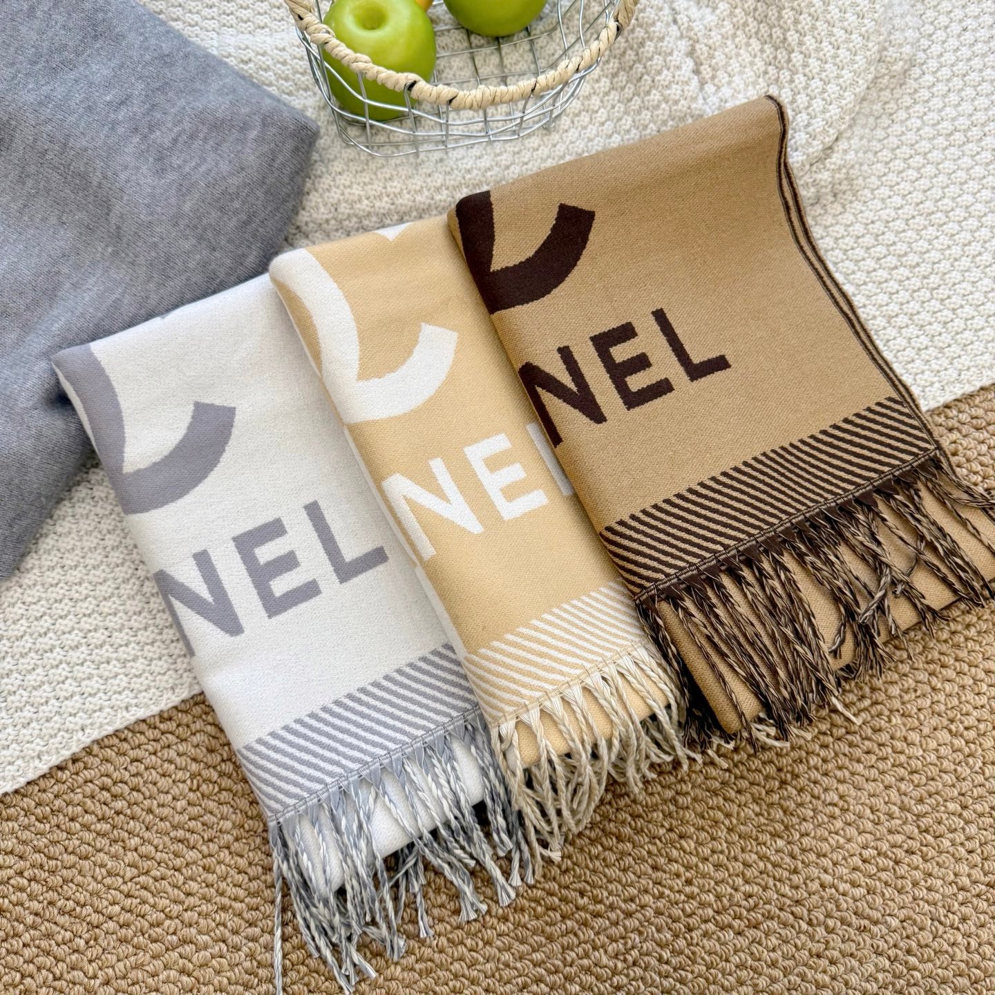 scarf/model: T66