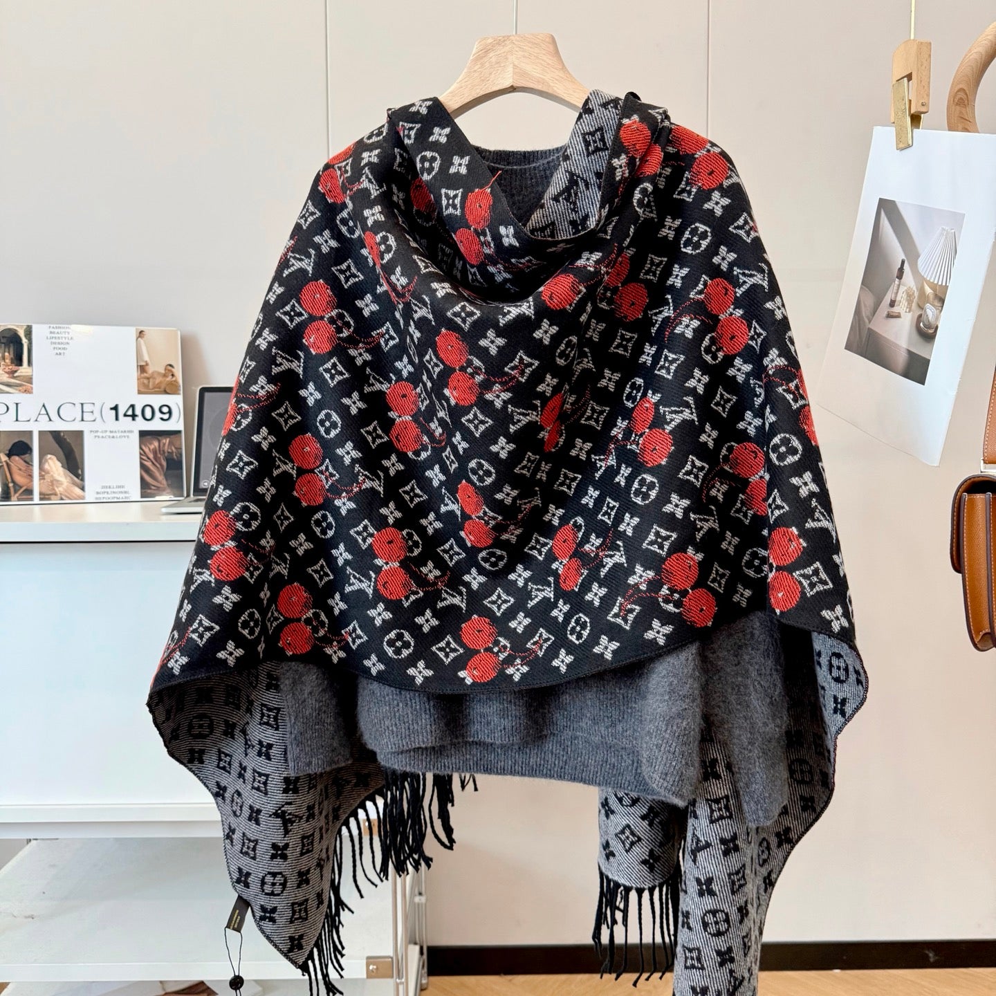 scarf/model: T73