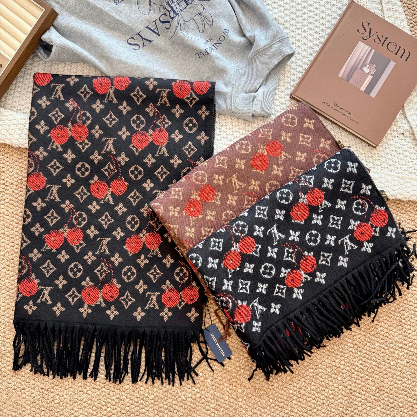 scarf/model: T73