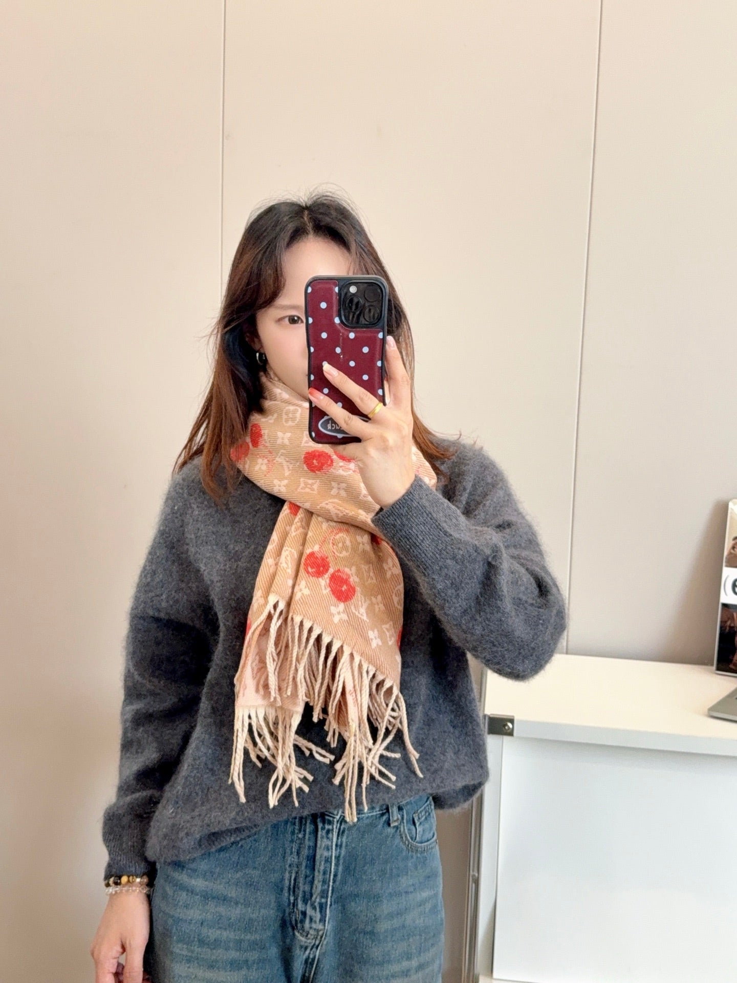 scarf/model: T73