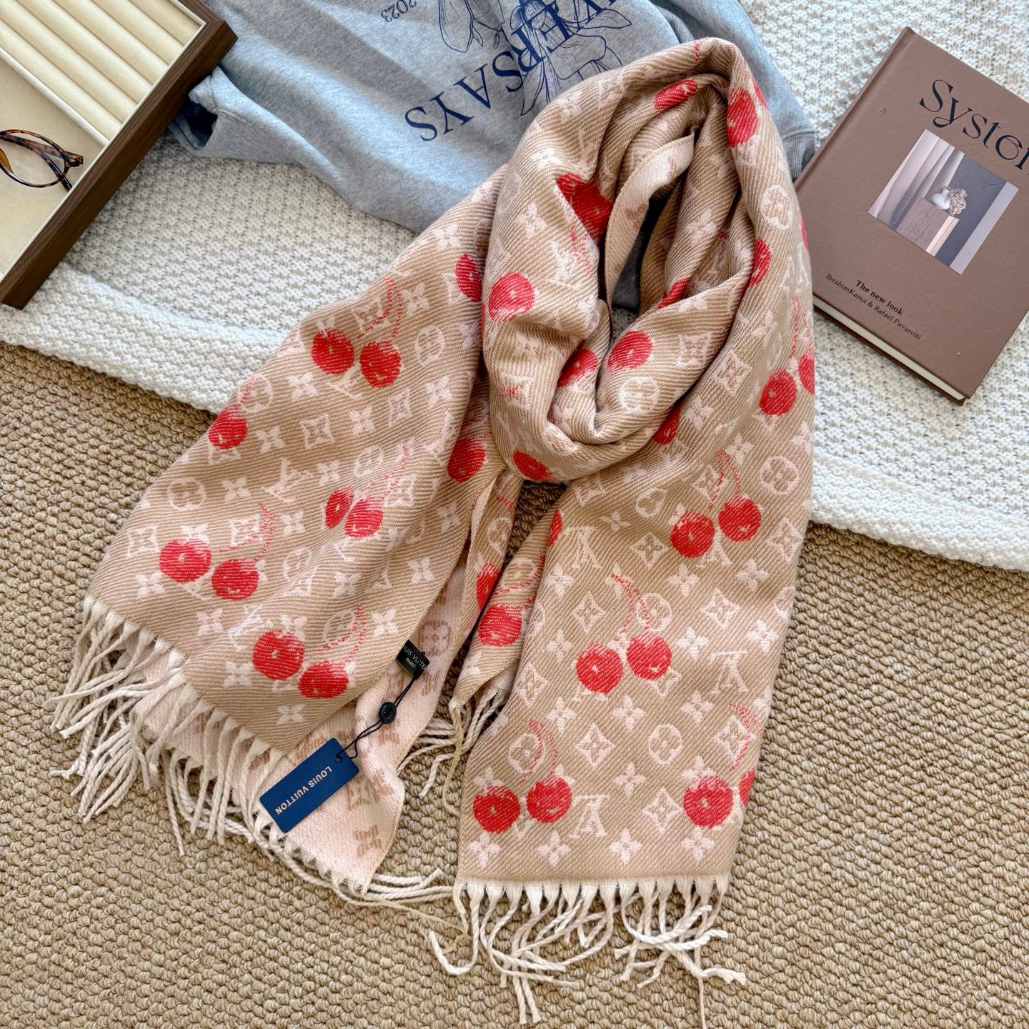 scarf/model: T73