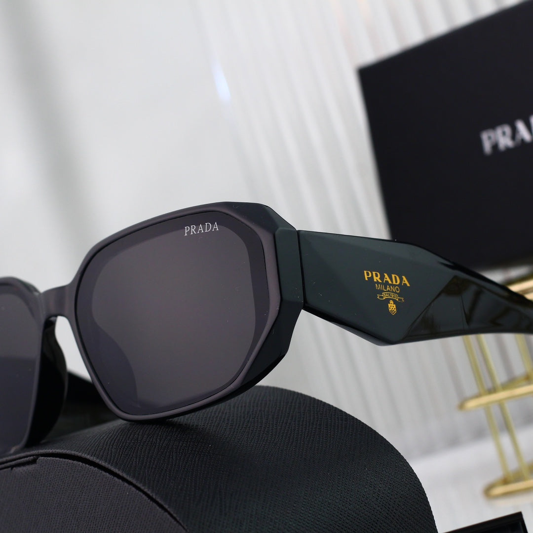 Sunglasses/model:0116