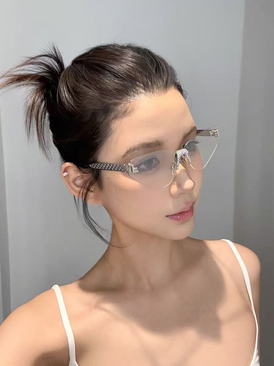 Sunglasses/model:00252