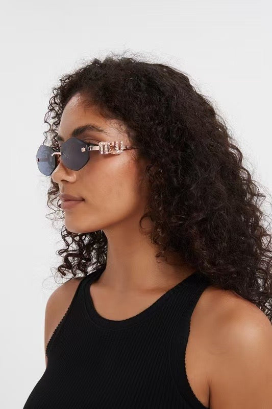 Sunglasses/model:00334
