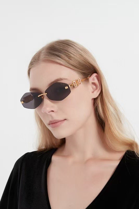 Sunglasses/model:00334